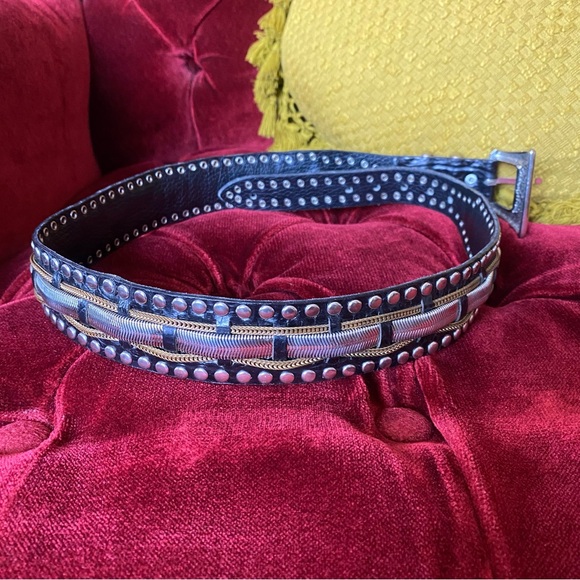 Women’s Vintage Nanni Western Black Silver and Gold Leather Belt size 30 large - Picture 3 of 8